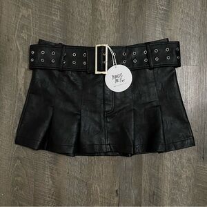🖤 PRINCESS POLLY FAUX LEATHER MINI SKIRT 🖤